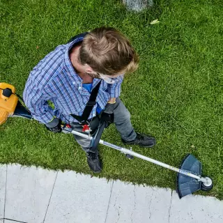 Na co zwrócić uwagę przy zakupie kosy spalinowej?